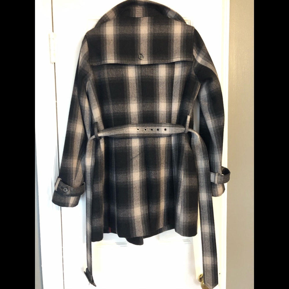 EUC - Banana Republic Plaid Wool Peacoat; Looks brand new! Size XS - Picture 10 of 11